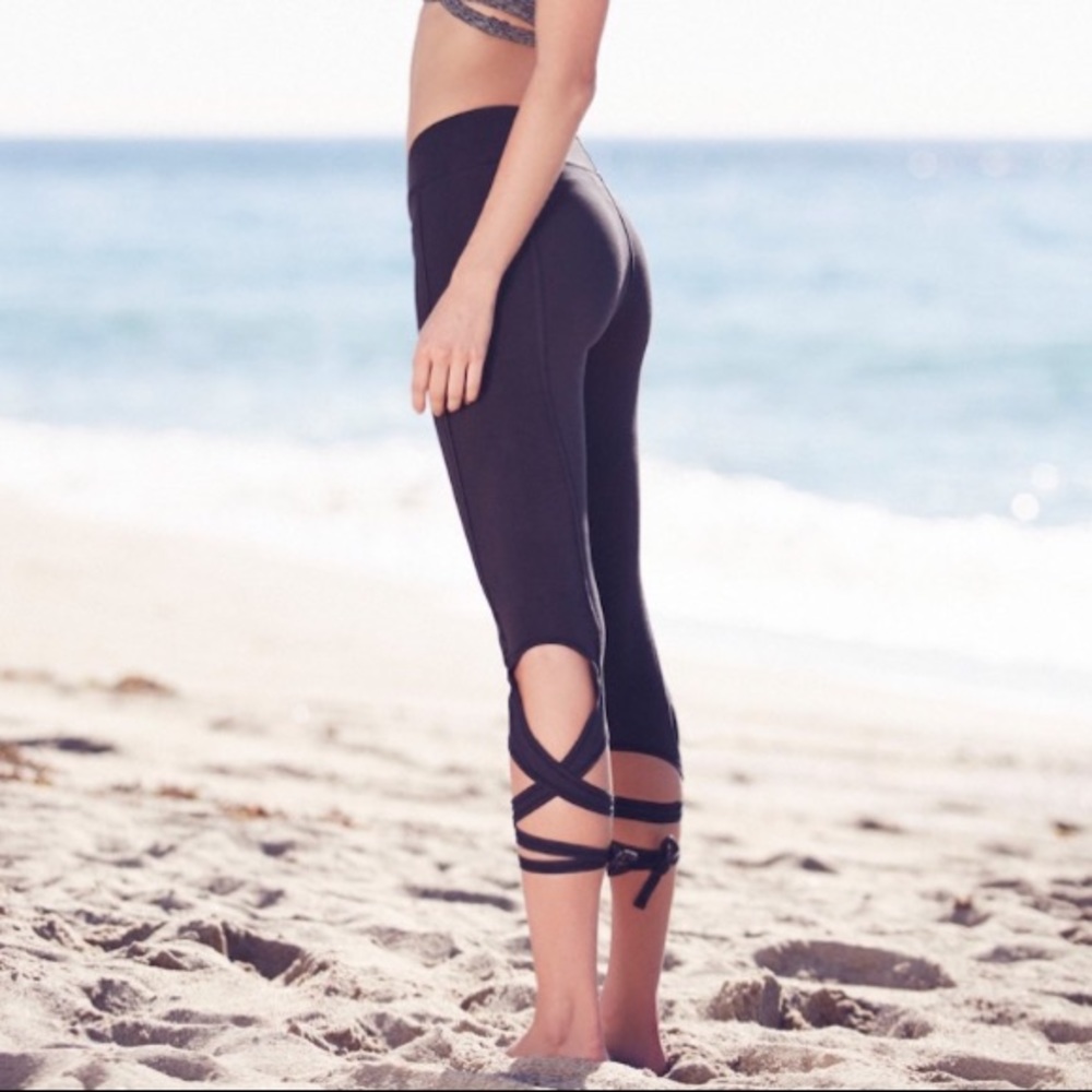 FREE PEOPLE Movement Turnout LEGGINGS Yoga Tie Up - Picture 2 of 4